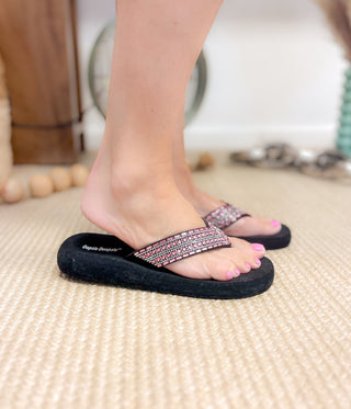 Tia Rhinestone Sandal in Fuschia