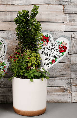 LOVE GROWS GARDEN STAKE