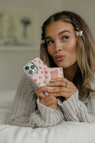 Berry Bliss Magnetic Case