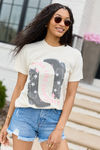 Long Live Cowgirls Star Boots Ivory Graphic Tee, Pink Lily - A Blissfully Beautiful Boutique
