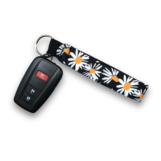 Daisy Wristlet Keychain, Drink Handlers - A Blissfully Beautiful Boutique
