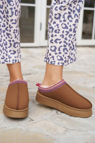 Chestnut Suede Contrast Print Round Toe Plush Lined Flats, Dear-Lover Dropshipping - A Blissfully Beautiful Boutique