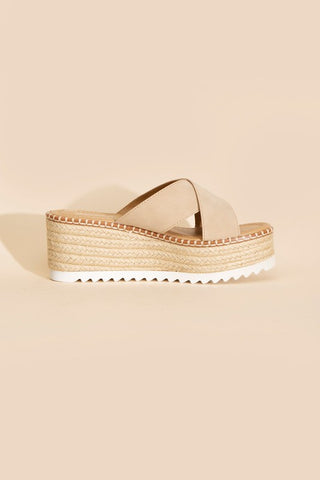 HEIGHT-S RAFFIA PLATFORM SLIDES