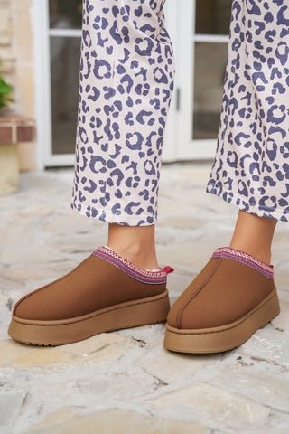 Chestnut Suede Contrast Print Round Toe Plush Lined Flats, Dear-Lover Dropshipping - A Blissfully Beautiful Boutique