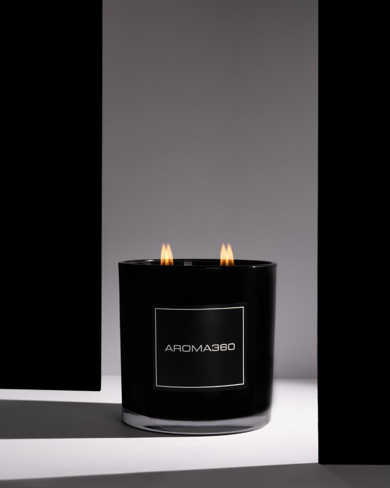 Black Velvet 4-Wick Candle - Thumbnail 3