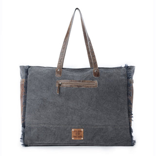 Myra Canyon Ridge Weekender Bag in Rustic Tan, Myra USA - A Blissfully Beautiful Boutique