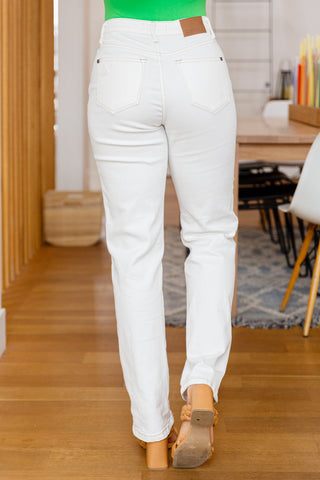 Diana Straight Leg Jeans In White, Ave Shops - A Blissfully Beautiful Boutique