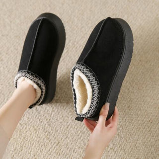 Faux Fur Center-Seam Slippers, Trendsi - A Blissfully Beautiful Boutique