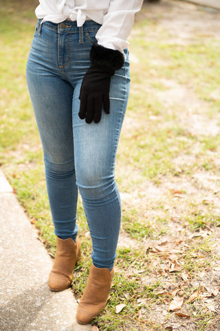 Black Gloves with Faux Fur